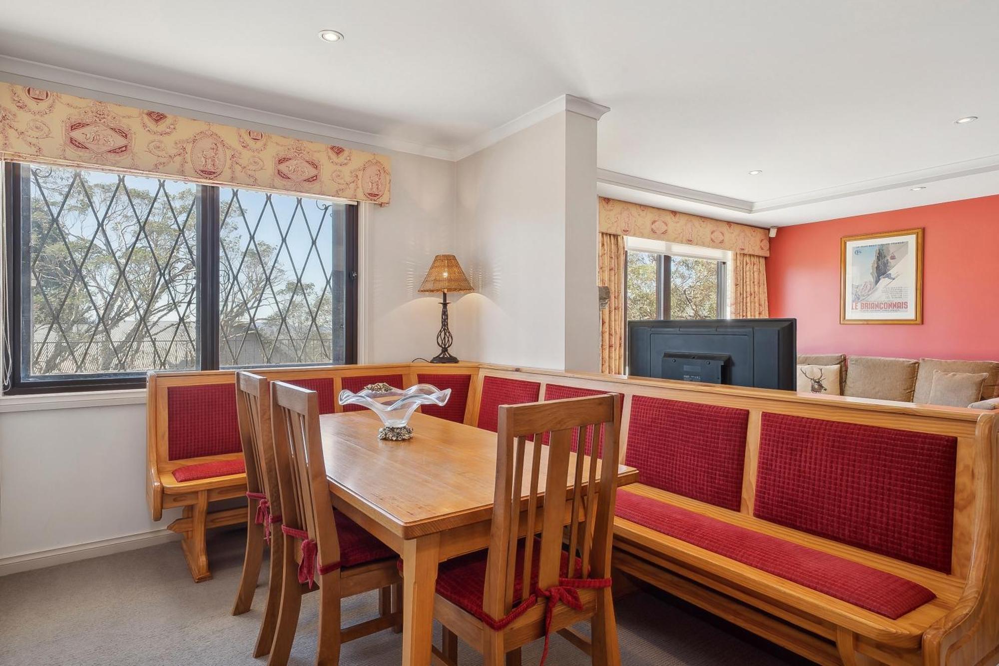 Hotel Pension Grimus Mount Buller Exterior photo